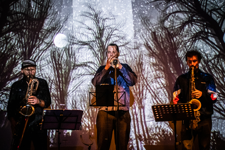 Okładka galerii Hubert Tas  "Unfinished / 未了"