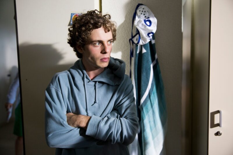 Okładka wydarzenia - DO ZOBACZENIA NA PLACU WOLNOŚCI:  OUTFILM POZNAŃ FESTIVAL "Nikt nie wie"