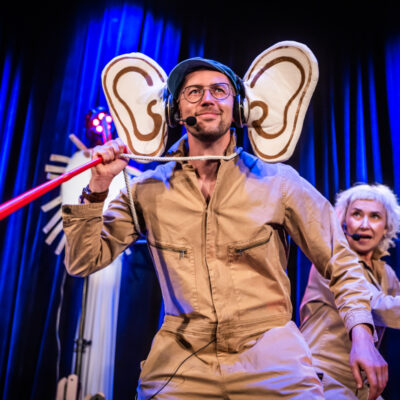 Okładka galerii „Sokrates w Piaskownicy” Teatr Małe Mi I Dzieciaki na Piętrze 2023