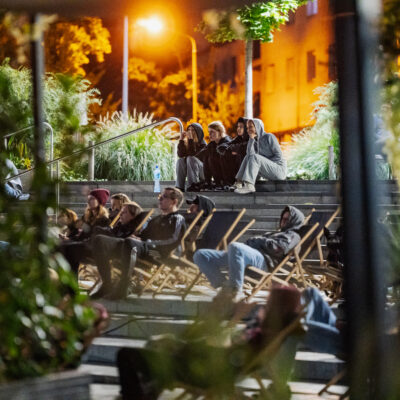 Okładka galerii „Kneecap. Hip-hopowa rewolucja” | Łazarski Przegląd Filmowy 2025