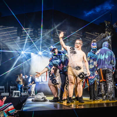 Okładka galerii „Kamuflaż”, | Teatr 21 | Estrada w Centrum 2025