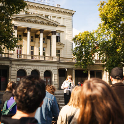 Okładka galerii Spacer miejski „Poznańskie artystki” | Poznanianki. Historie tuż obok nas