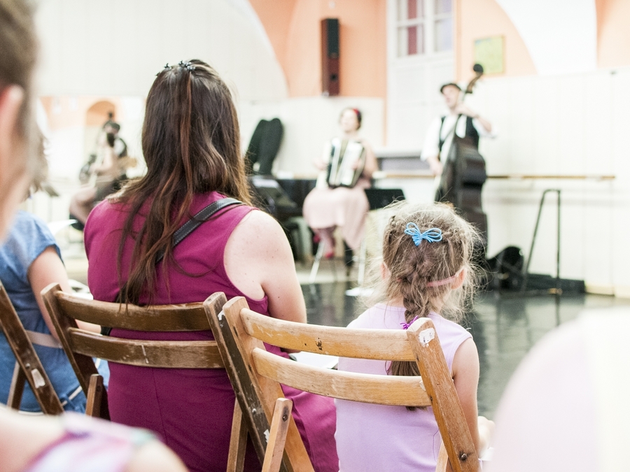 Okładka wydarzenia - Rytmy Starego Miasta | „HAŁAS WOKÓŁ NAS”