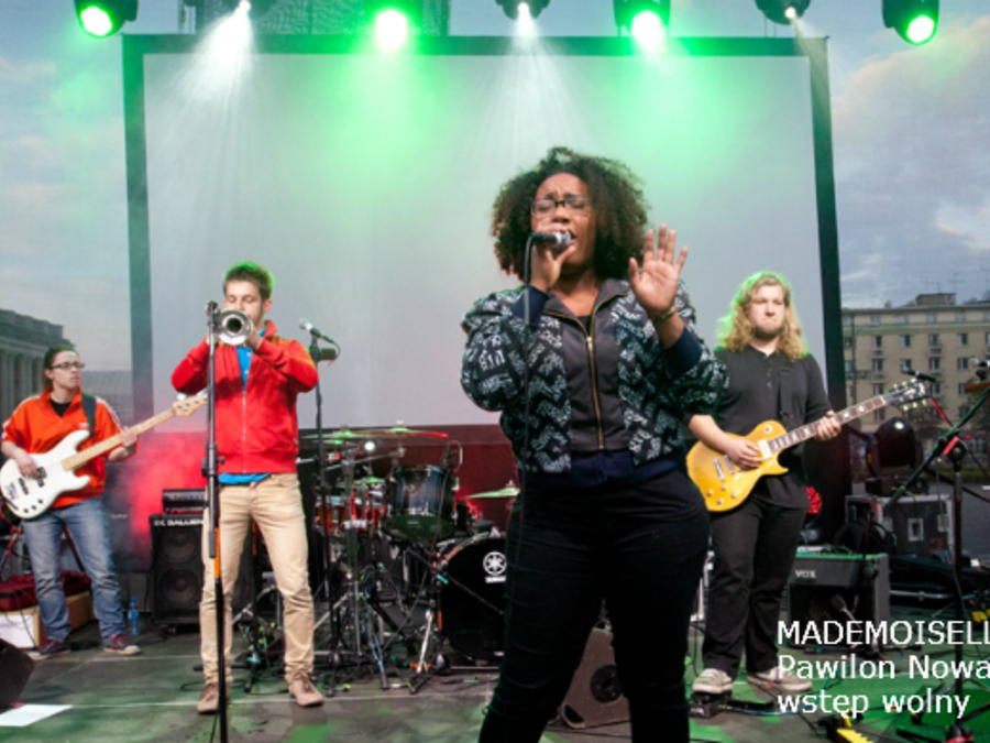 Okładka wydarzenia - MADEMOISELLE CARMEL & THE ZEBRAS w Pawilonie Nowa Gazownia